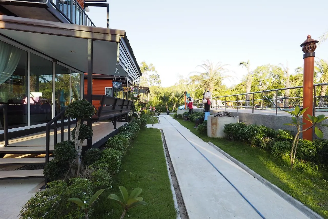 Rattana Resort Ko Lanta 3*,